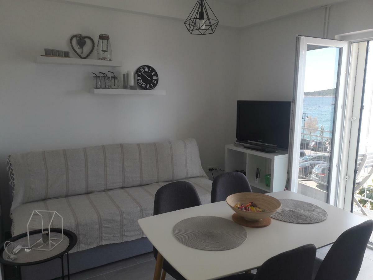 Apartment Tea 2 Primosten Bagian luar foto
